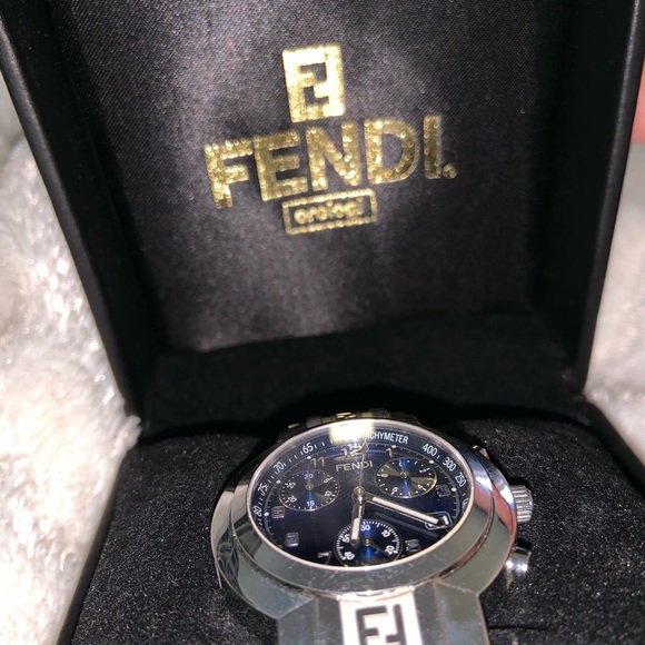 FENDI Watch - Picture 2 of 5